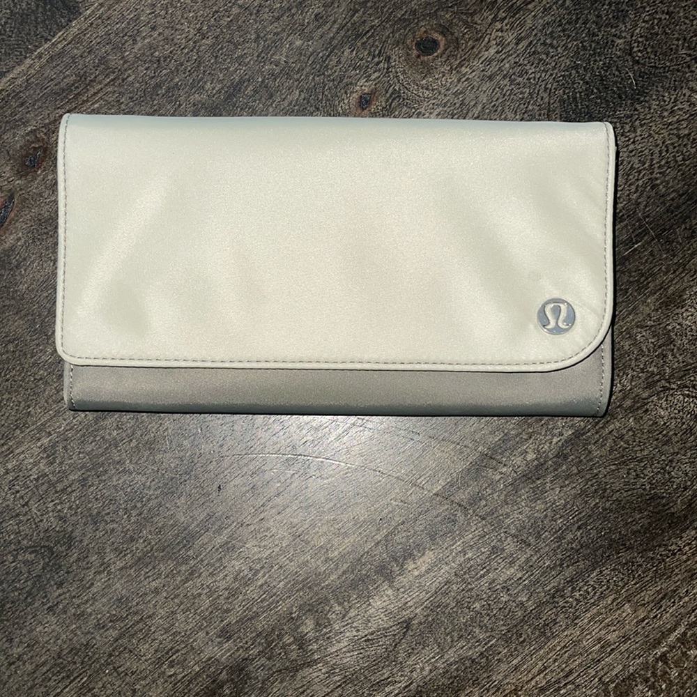 Lululemon Wallet Clutch Crossbody